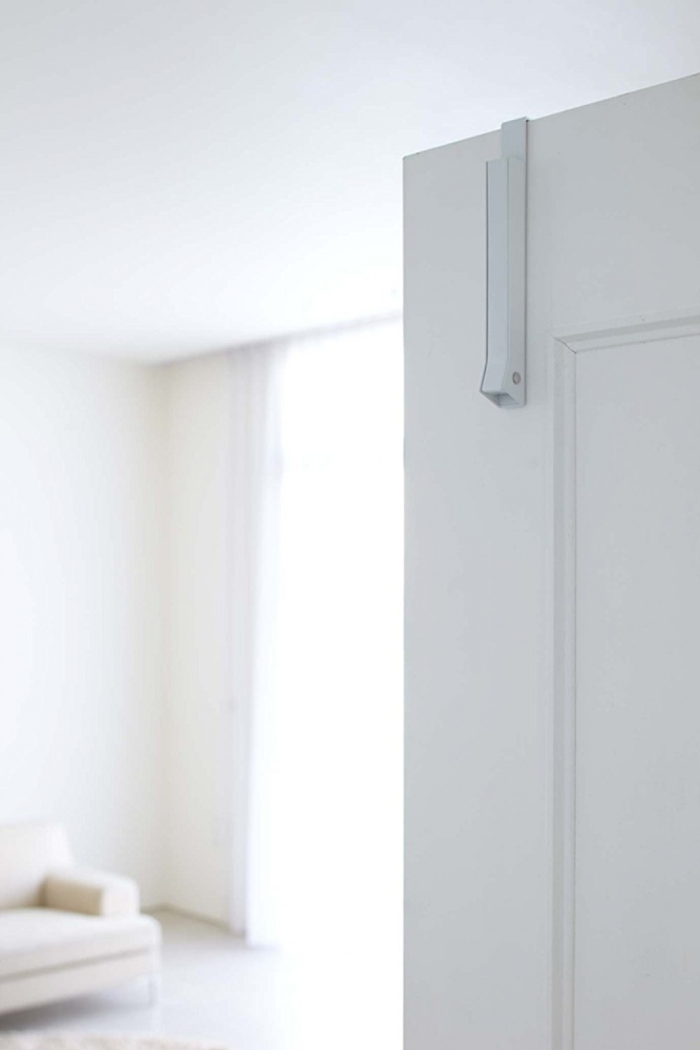 Folding clothes hanger, SMART FOLDING DOOR HANGER, Yamazaki, White in the group Storage / Wardrobe storage / Hangers and hooks at SmartaSaker.se (40641)