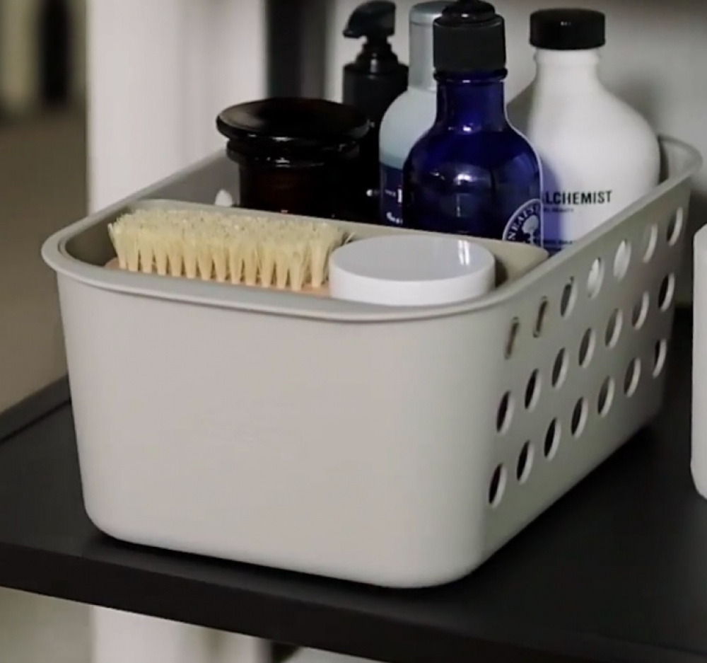 Storage Basket, EASY STORE COMPACT, 18,5 x 29 x H 13,3 cm , Joseph Joseph, Light grey in the group Storage / Storage boxes / JosephJoseph storage boxes at SmartaSaker.se (40754)