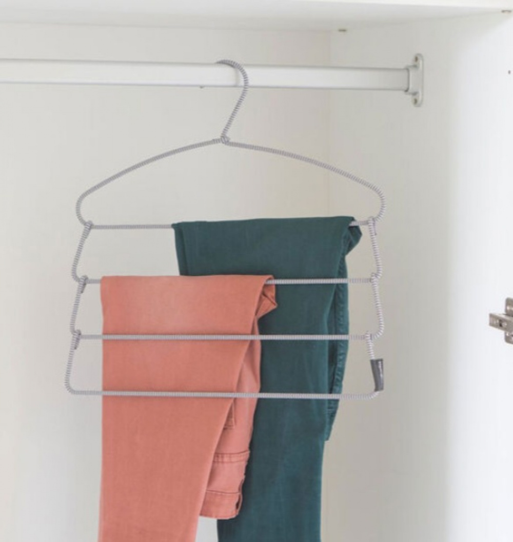 Hanger for pants, 4 Tier, SPACE-SAVER, 41,5 x H 42,5 cm, Black / White in the group Storage / Wardrobe storage / Hangers and hooks at SmartaSaker.se (40926)
