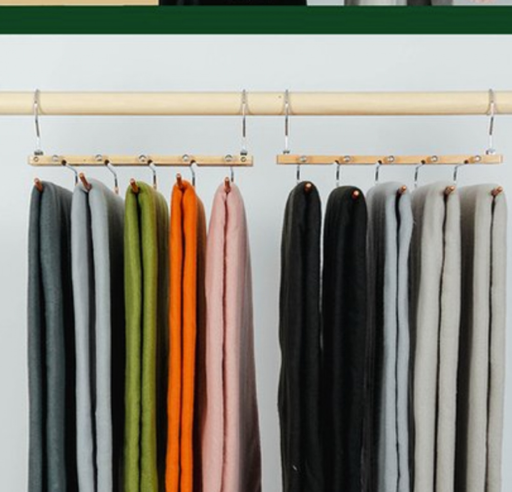 Hanger for 5 pants, CASCADE PANT HANGER, Nature / Grey in the group Storage / Wardrobe storage / Hangers and hooks at SmartaSaker.se (40928)