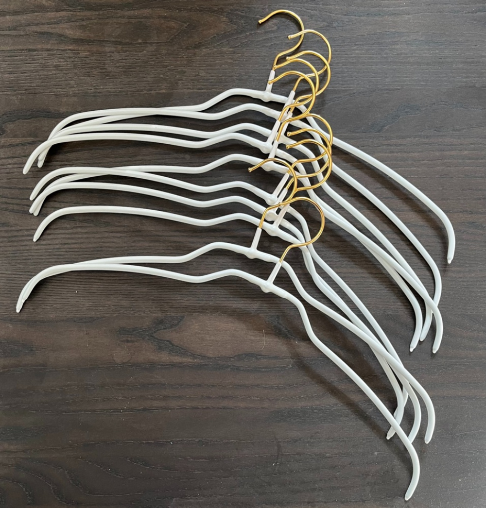 Hanger, Extra thin, Anti-Slip, MAWA SILHOUETTE LIGHT, 42 cm, White / Gold in the group Storage / Wardrobe storage / Hangers and hooks at SmartaSaker.se (40981)