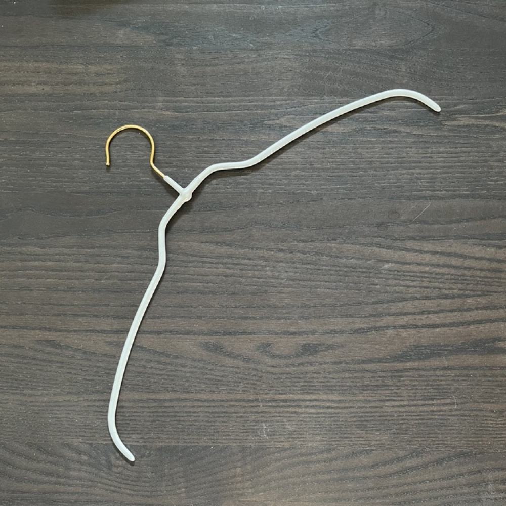 Hanger, Extra thin, Anti-Slip, MAWA SILHOUETTE LIGHT, 42 cm, White / Gold in the group Storage / Wardrobe storage / Hangers and hooks at SmartaSaker.se (40981)