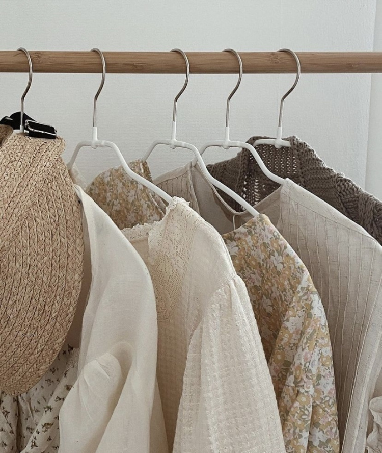 Non-slip hanger, 42cm in the group Storage / Wardrobe storage / Hangers and hooks at SmartaSaker.se (40982)