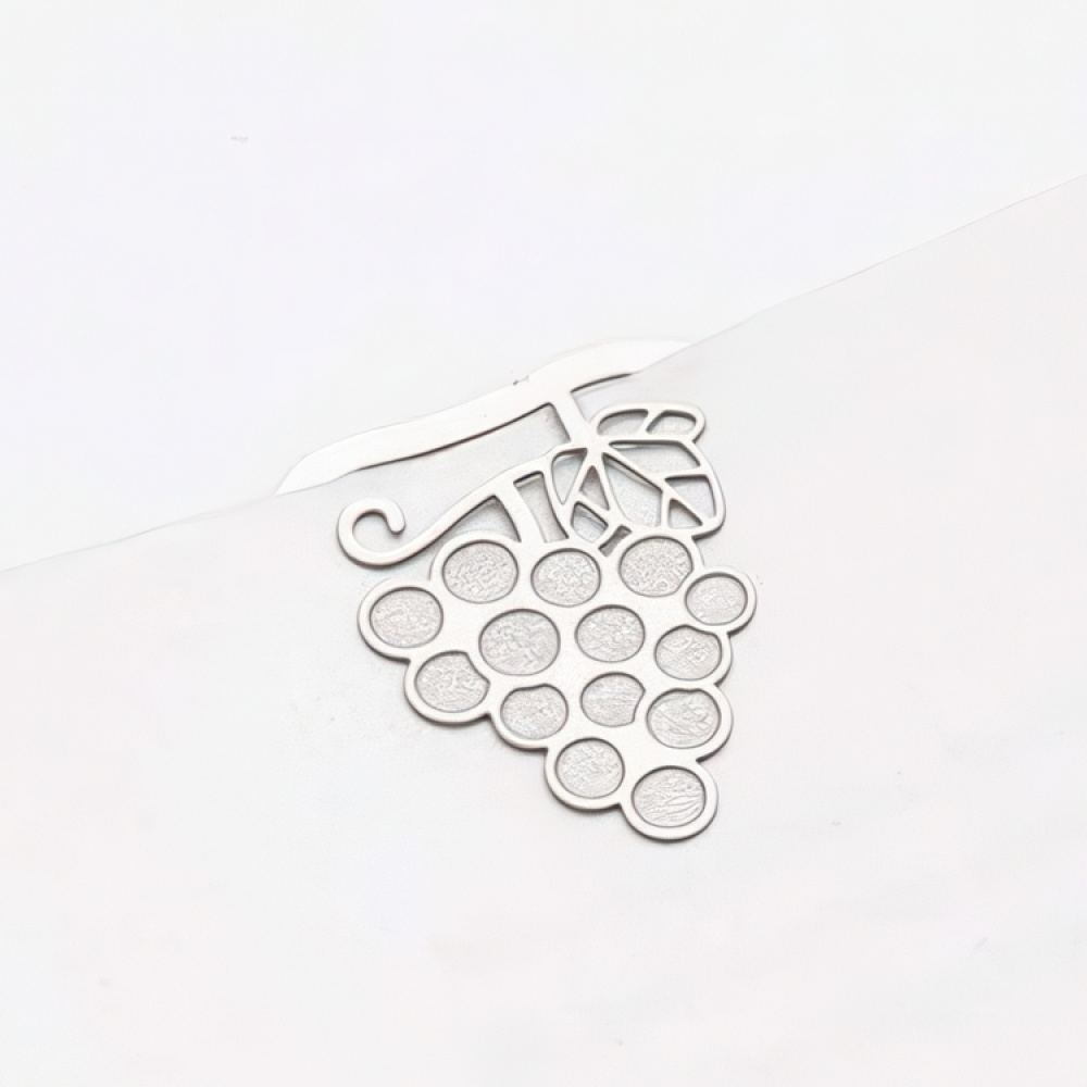 Paper Clips, E-CLIPS - FRUIT, 16 psc, Midori, Silver in the group Storage / Office supplies at SmartaSaker.se (40992)