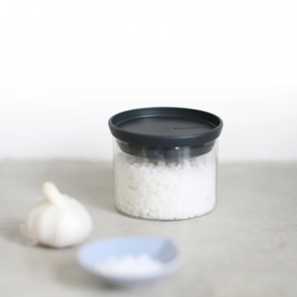 Glass Canister, 0,3L, STACKABLE SMALL JAR, Ø 10,4 x H 8,5 cm, Brabantia, Clear / Dark Grey in the group Storage / Kitchen storage / Storage bins and jars / Brabantia at SmartaSaker.se (41003)