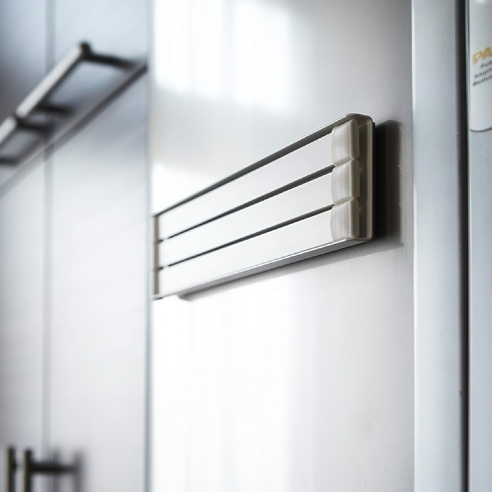 Magnetic Hanger in metal, TOWER TEA-TOWEL HOLDER, Yamazaki, White in the group Storage / Bathroom storage at SmartaSaker.se (41059)