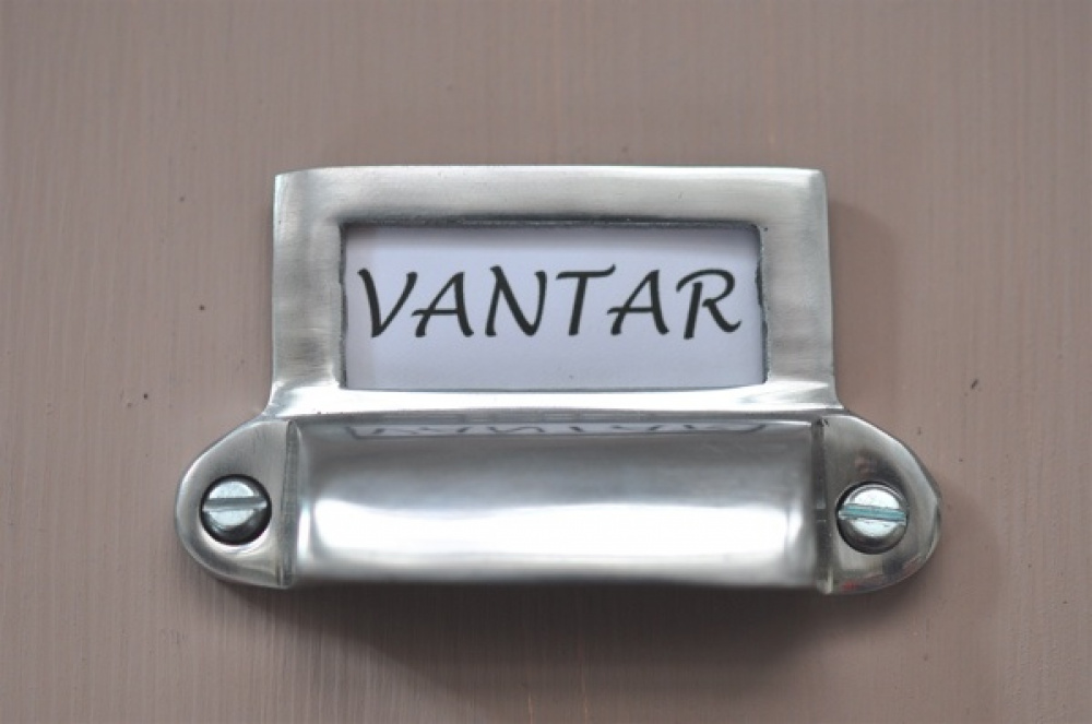 Handle with label holder, EXMEZ, 7 x H 4 cm, Silver in the group Storage / Magnets and adhesives / Signs and labels at SmartaSaker.se (41063)