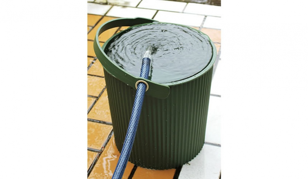 Bucket / basket with lid, MEDIUM OMNIOUTIL, 10 L, Baked Green in the group Storage / Storage room and garage / Baskets and buckets at SmartaSaker.se (41081)