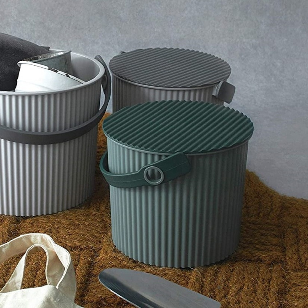 Bucket / basket with lid, SMALL OMNIOUTIL, 8L, Baked Green in the group Storage / Storage room and garage / Baskets and buckets at SmartaSaker.se (41083)