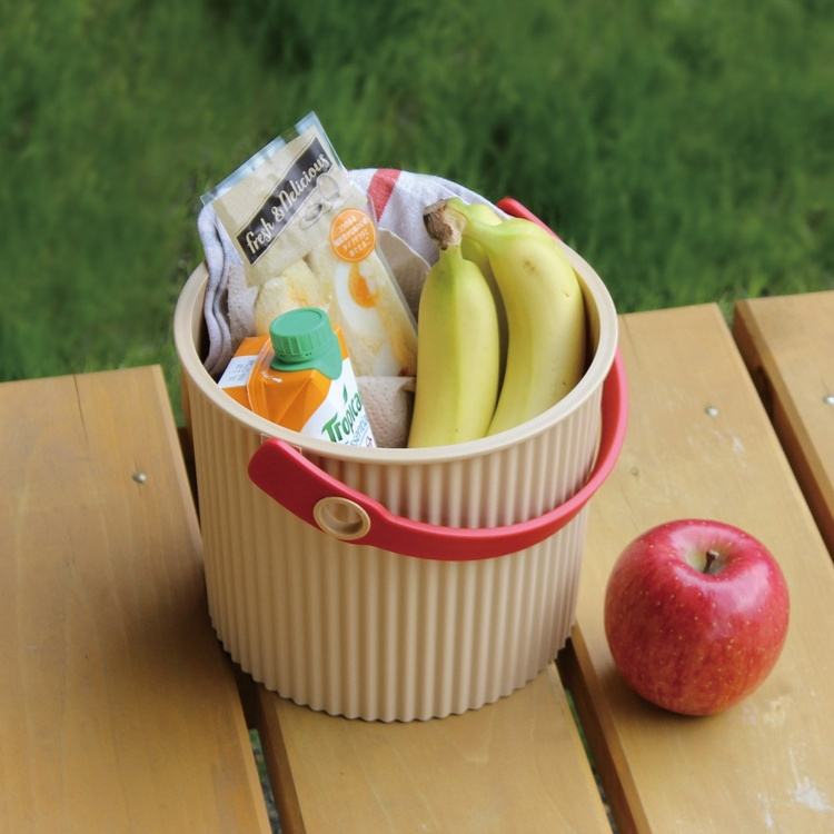 Bucket with lid 4L, Omnioutil, beige/red in the group Storage / Storage room and garage / Baskets and buckets at SmartaSaker.se (41094)