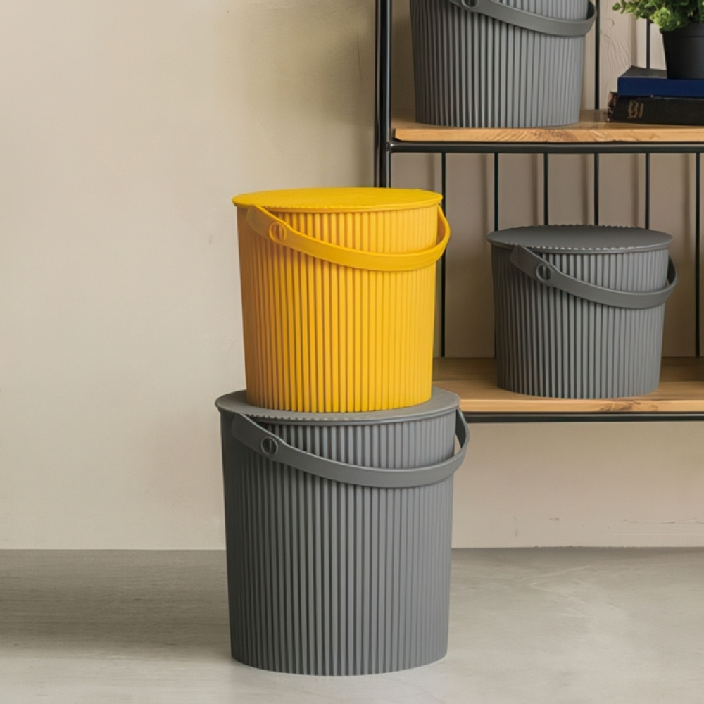 Bucket / basket with lid, MEDIUM OMNIOUTIL, 10 L, Mustard in the group Storage / Storage room and garage / Baskets and buckets at SmartaSaker.se (41117)