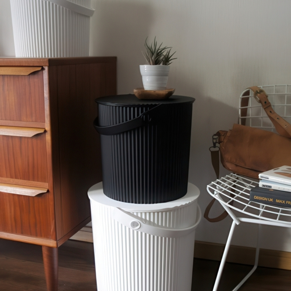 Bucket / basket with lid, MEDIUM OMNIOUTIL, 10 L, Rose Pink in the group Storage / Storage room and garage / Baskets and buckets at SmartaSaker.se (41137)