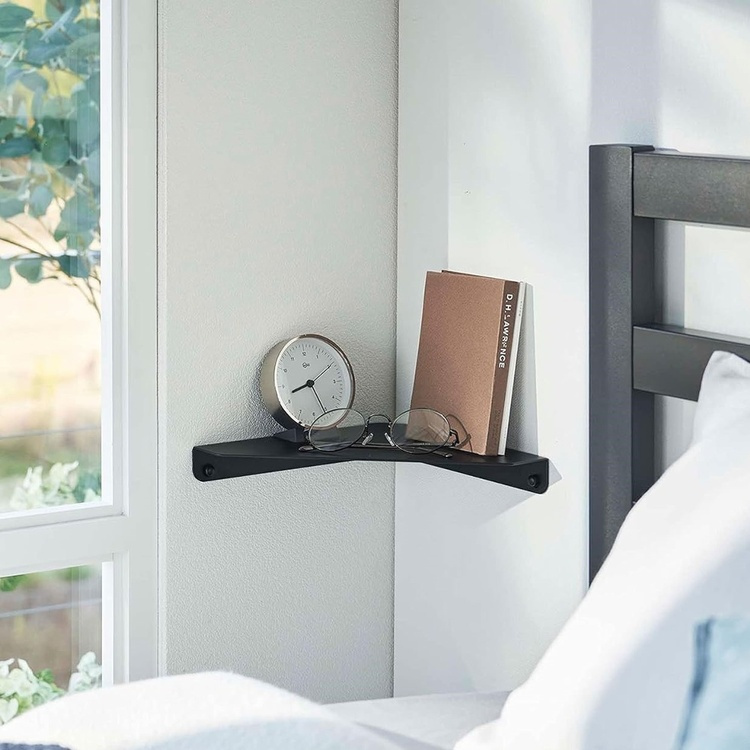 Shelf in metal, TOWER CORNER SHELF, Yamazaki, Black in the group Storage / Bedroom storage at SmartaSaker.se (41183)