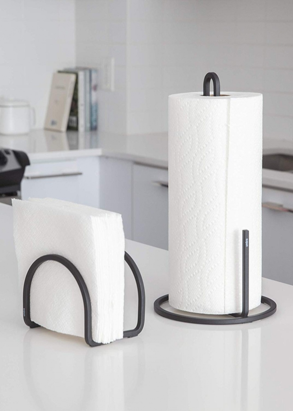 Holder for paper towels, SQUIRE, Umbra, Black in the group Storage / Kitchen storage at SmartaSaker.se (41209)