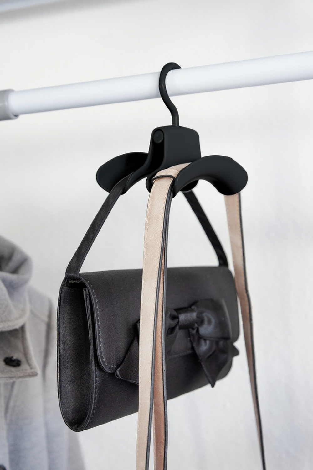Hanging storage for bags with hanger, Set of 3, HANDTASCHENHALTER, Black in the group Storage / Wardrobe storage / Bag storage at SmartaSaker.se (41260)
