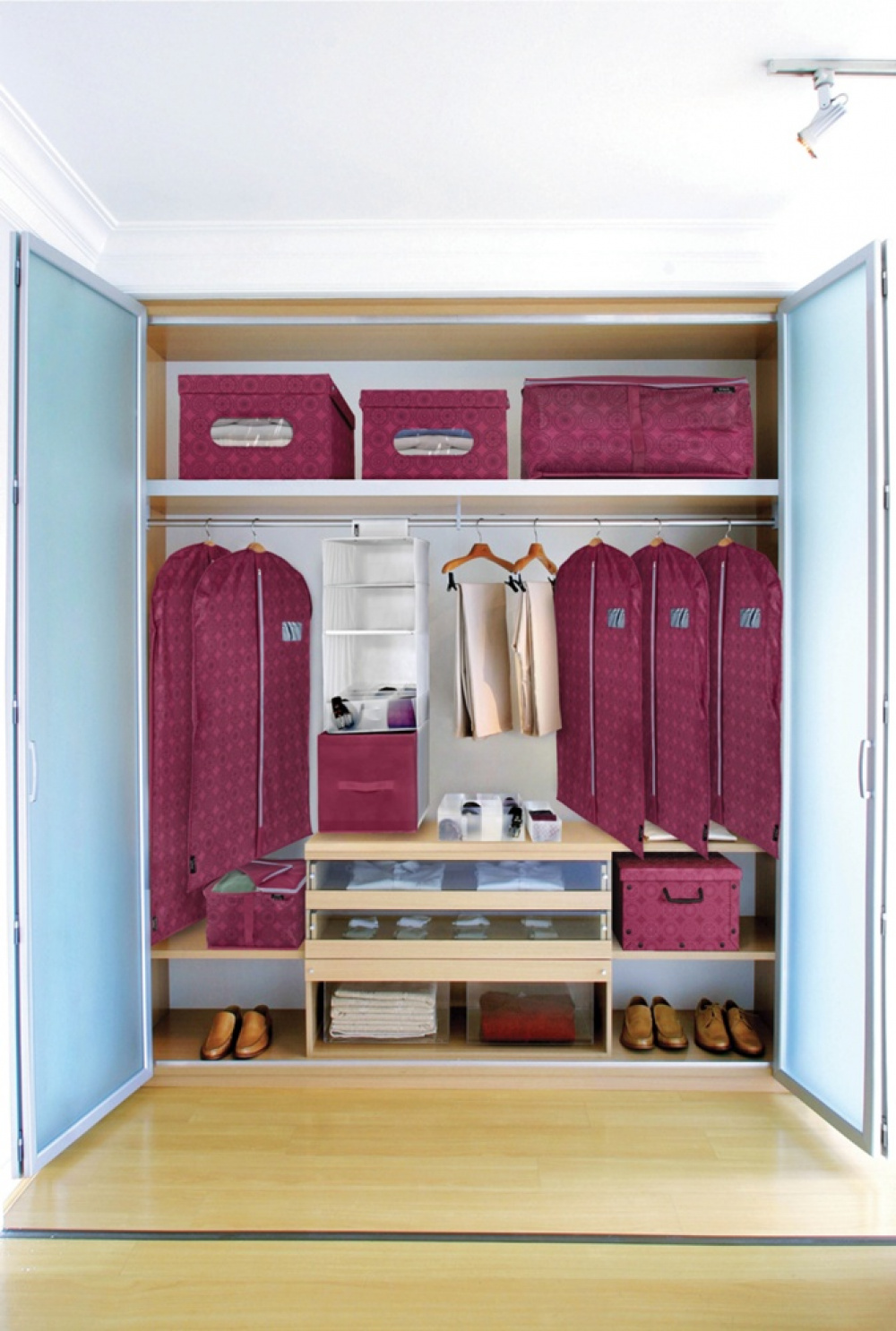 Dress cover / Garment bag, Short, ELLA PURPLE, 60 x H 100 cm, Wine Red in the group Storage / Wardrobe storage / Garment covers at SmartaSaker.se (41417)