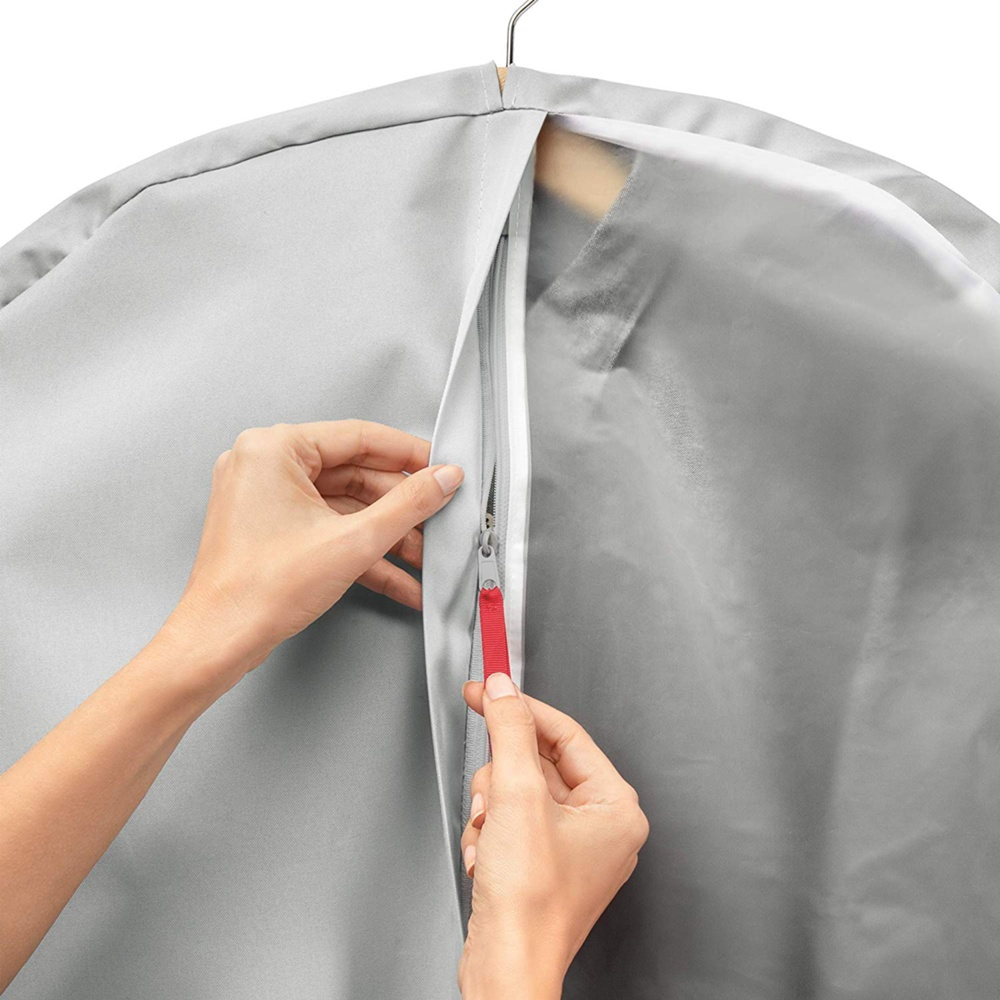 Dress cover / Garment bag, Short, RAYEN PREMIUM, 60 x 5 x H 100 cm, Light Grey in the group Storage / Wardrobe storage / Garment covers at SmartaSaker.se (41424)