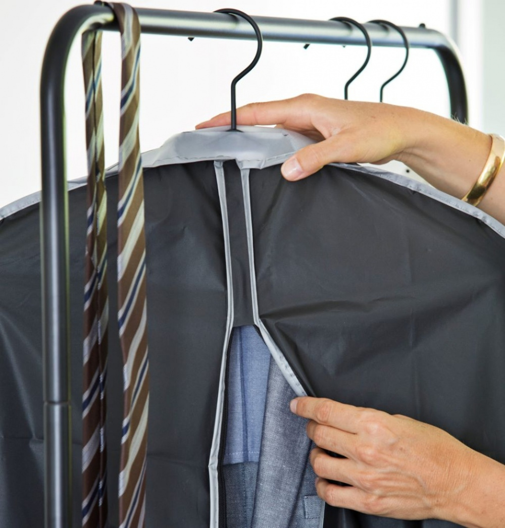 Clothes Cover, Short, URBAN BLACK, 60 x H 100 cm, Black in the group Storage / Wardrobe storage / Garment covers at SmartaSaker.se (41431)