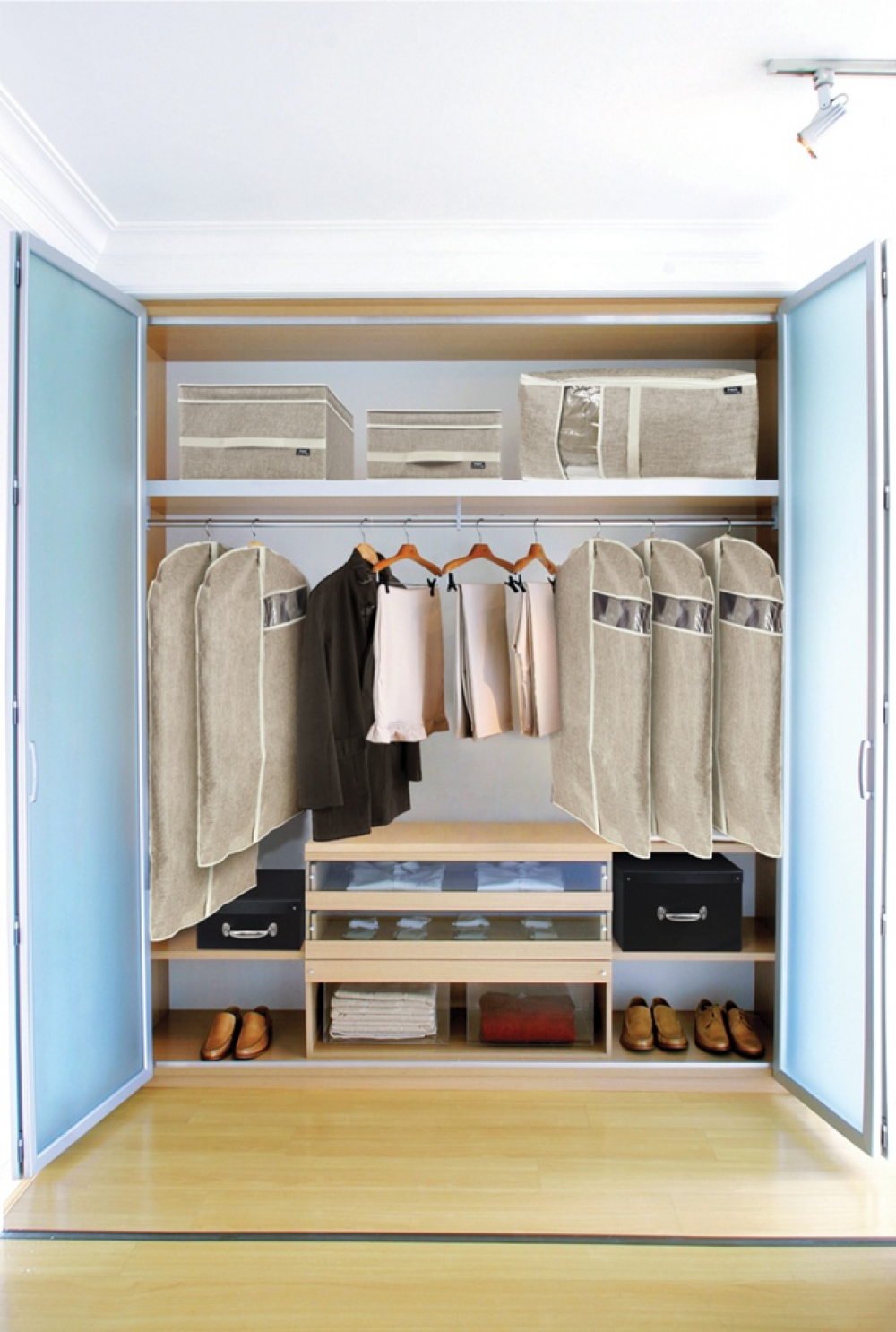 Dress cover / Garment bag, Long, MAISON, 60 x H135 cm, Sand in the group Storage / Wardrobe storage / Garment covers at SmartaSaker.se (41441)