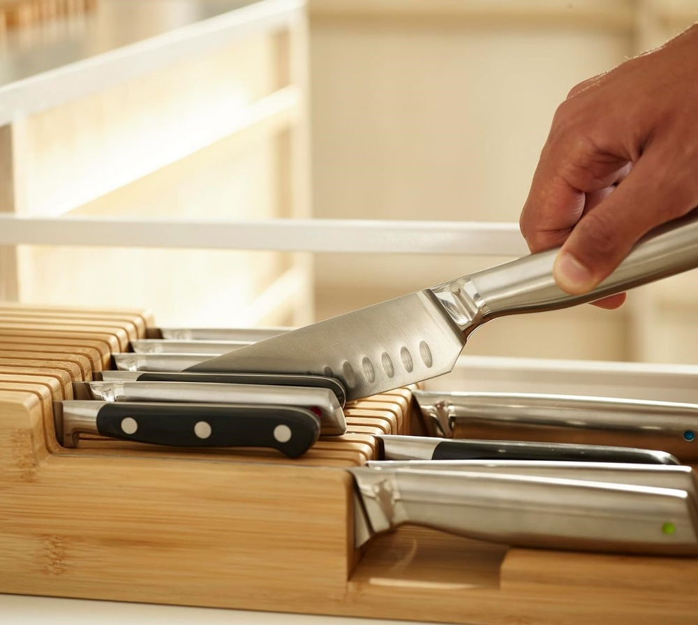 Knife organiser for 12 knives, LARGE DRAWERSTORE BAMBOO, Joseph Joseph, 39,7 x 17,6 x H 8,4 cm, Natur in the group Storage / Kitchen storage / Kitchen cabinet organizers / Cutlery drawers at SmartaSaker.se (41464)