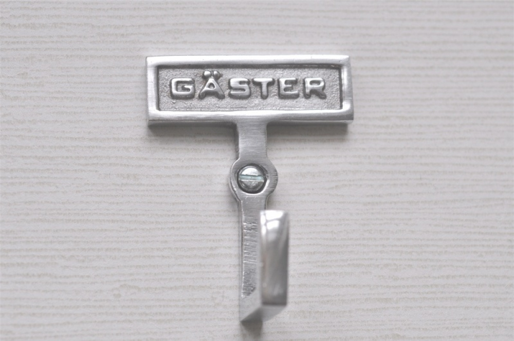 Hook with sign, GÄSTER, H 7 cm, Exmez, Aluminium in the group Storage / Magnets and adhesives / Signs and labels at SmartaSaker.se (41521)
