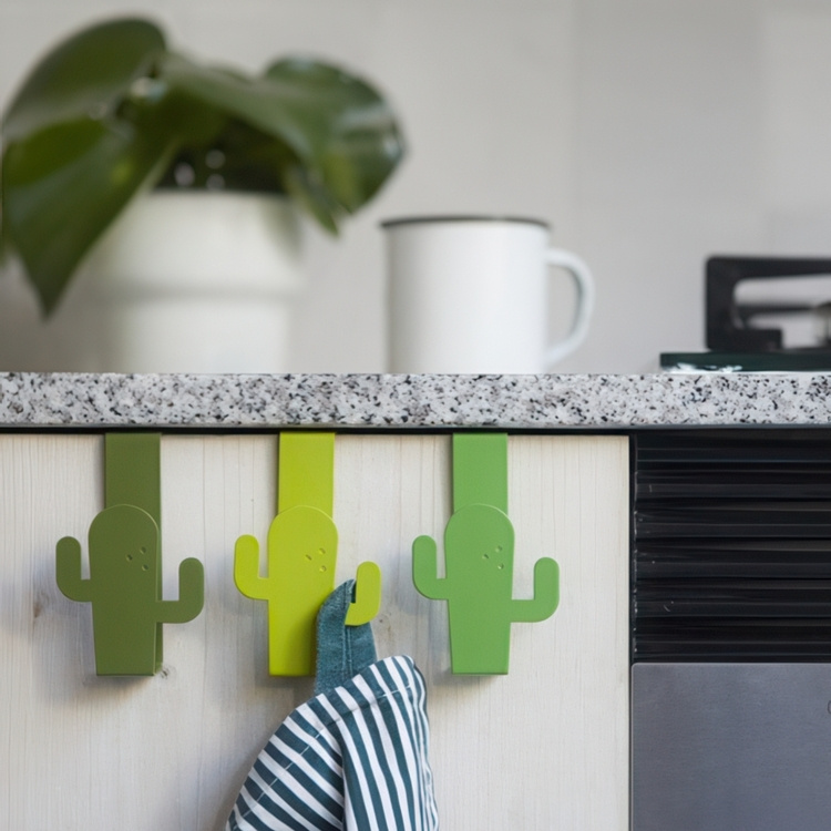 Hooks for cabinet doors, Set of 3, CACTUS, 5,5 x 4 x H 9 cm, Green in the group Storage / Kitchen storage / Kitchen cabinet organizers / Hooks at SmartaSaker.se (41552)