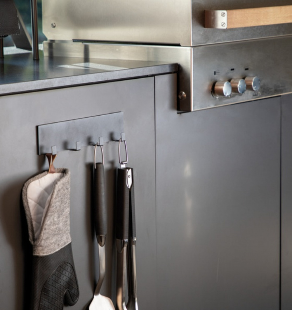 Four hook, Self-adhesive & magnetic, BLACK HOOK RAIL, 30 x 2 x H 6,5, Black in the group Storage / Magnets and adhesives / Magnetic Hooks at SmartaSaker.se (41575)