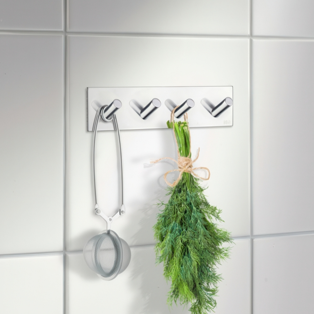 Four hook, Self-adhesive, Square, BESLAGSBODEN in the group Storage / Magnets and adhesives / Self-adhesive hooks at SmartaSaker.se (41579)