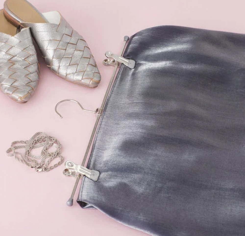 Classic Hanger for skirts, Metal, MAWA KLAMMERN CLIP, 17 cm, Silver / Black in the group Storage / Wardrobe storage / Hangers and hooks at SmartaSaker.se (41648)
