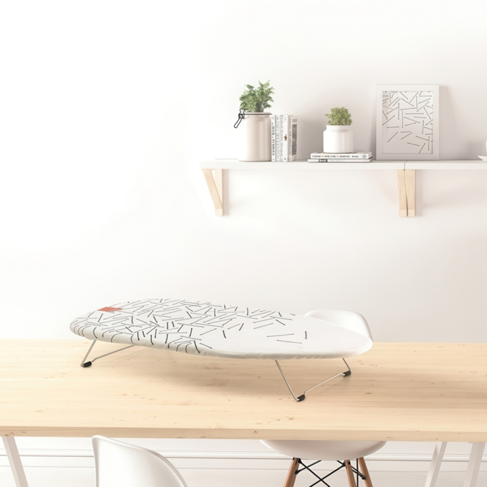 Desktop Ironing Board, Hangable, TABLA DE PLANCHAR, White / black in the group Storage / Laundry and care / Ironing accessories at SmartaSaker.se (41655)