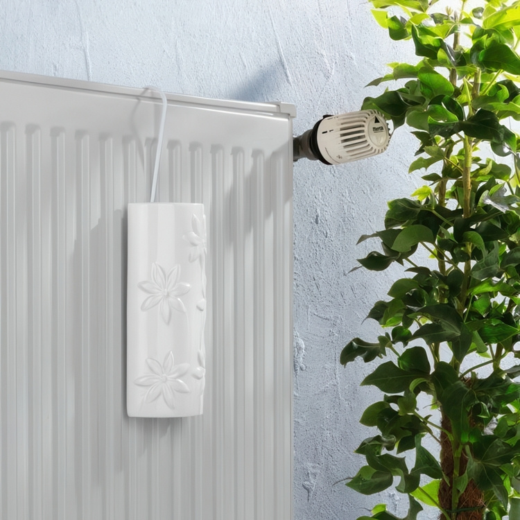 Hanging humidifier, Ceramic, FLOWERS LUFTBEFEUCHTER, White in the group Storage / Laundry and care at SmartaSaker.se (41665)