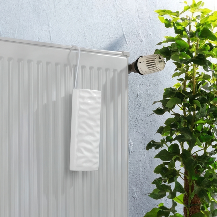 Hanging humidifier, Ceramic, WAVES LUFTBEFEUCHTER, White in the group Storage / Laundry and care at SmartaSaker.se (41670)