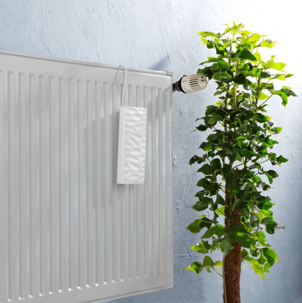 Hanging humidifier, Ceramic, WAVES LUFTBEFEUCHTER, White in the group Storage / Laundry and care at SmartaSaker.se (41670)