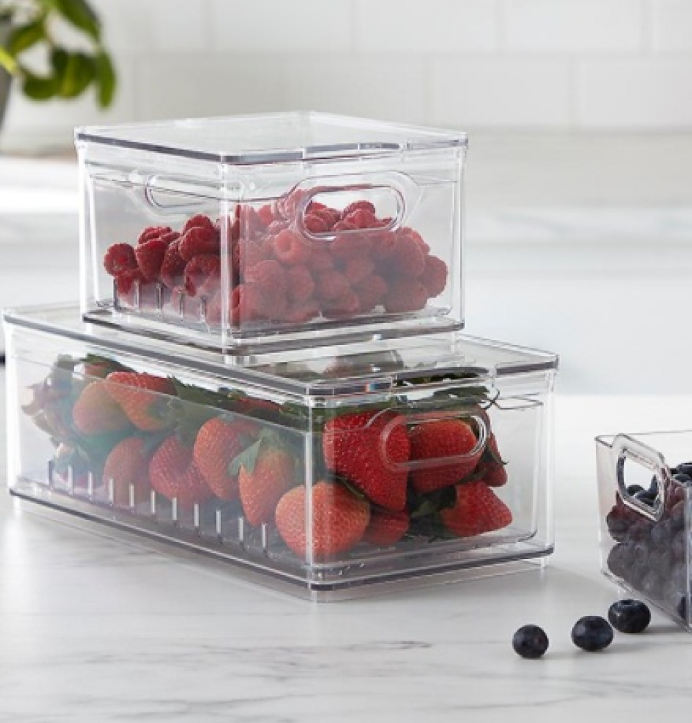 Storage Box with colander , THE HOME EDIT LARGE BERRY BIN, 15,2 x 30,5 x H10,8 cm, Transparent in the group Storage / Kitchen storage / Fridge storage at SmartaSaker.se (41751)