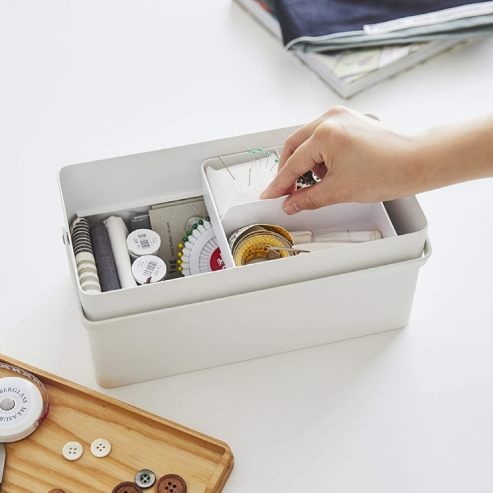 Basket in metal, TOWER SEWING BOX, 27 x 14 x H 13,5 cm, White / Wood in the group Storage / Bedroom storage / Jewelry storage at SmartaSaker.se (41768)