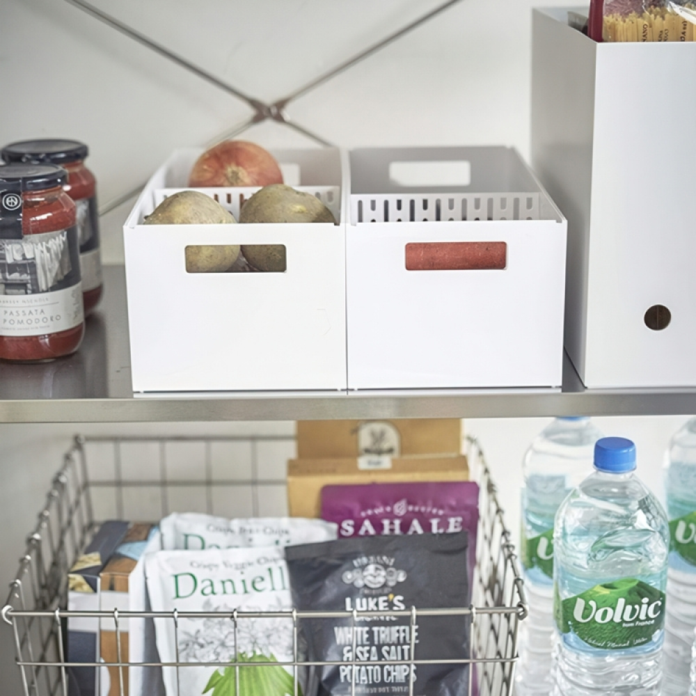 Basket for Vegetables, YAMAZAKI TOWER, 15,3 x 32 x H 12,2 cm in the group Storage / Kitchen storage / Kitchen cabinet organizers at SmartaSaker.se (41789)
