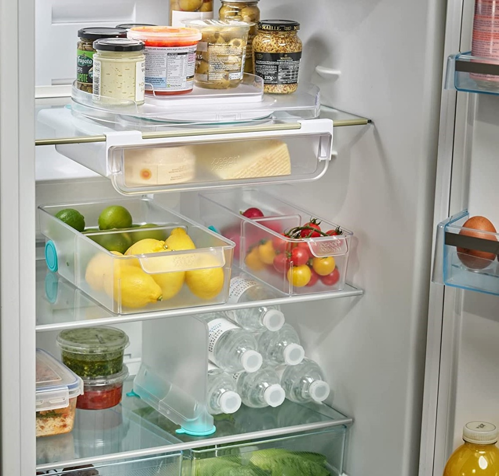 Storage box with wheels, JOSEPH JOSEPH LARGE COMPACT STORAGE BIN, 17,4 x 30,8 x H 8,5 cm, Transparent in the group Storage / Kitchen storage / Fridge storage at SmartaSaker.se (41799)