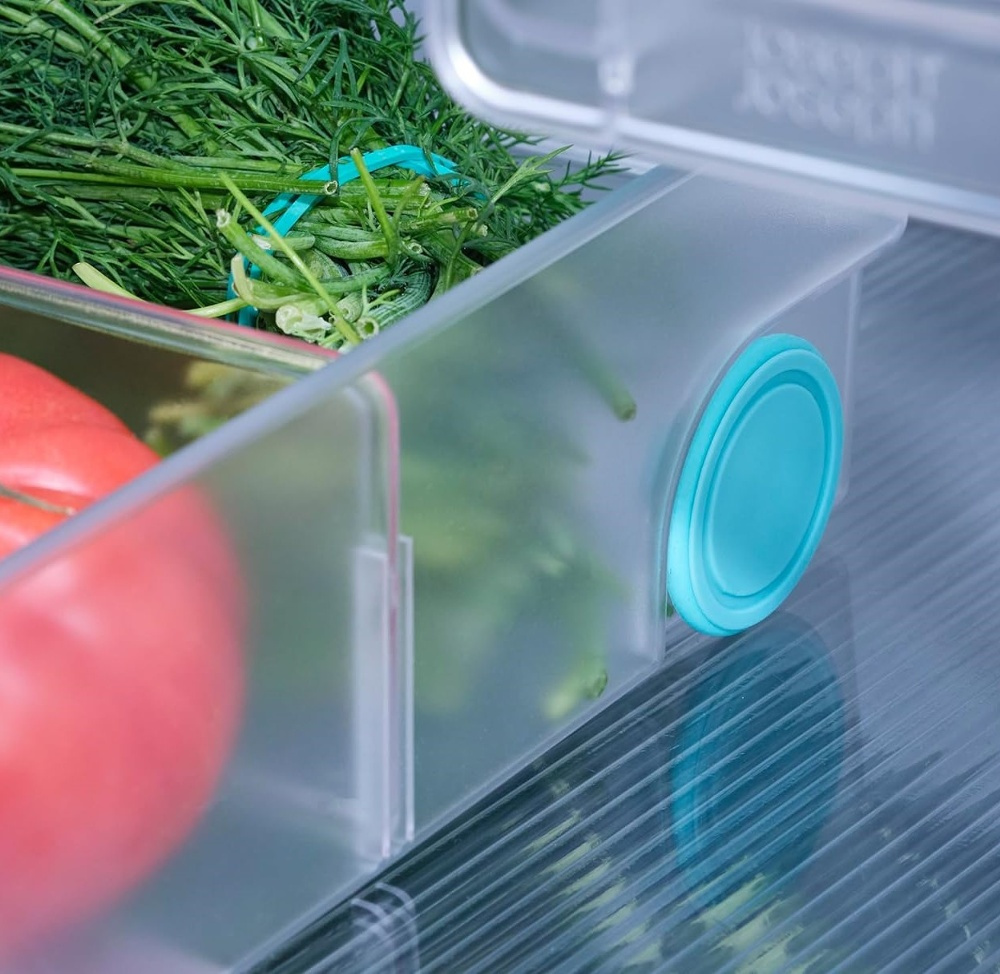 Storage box with wheels, JOSEPH JOSEPH XL COMPACT STORAGE BIN, 23,5 x 30,8 x H 8,5 cm, Transparent in the group Storage / Kitchen storage / Fridge storage at SmartaSaker.se (41800)