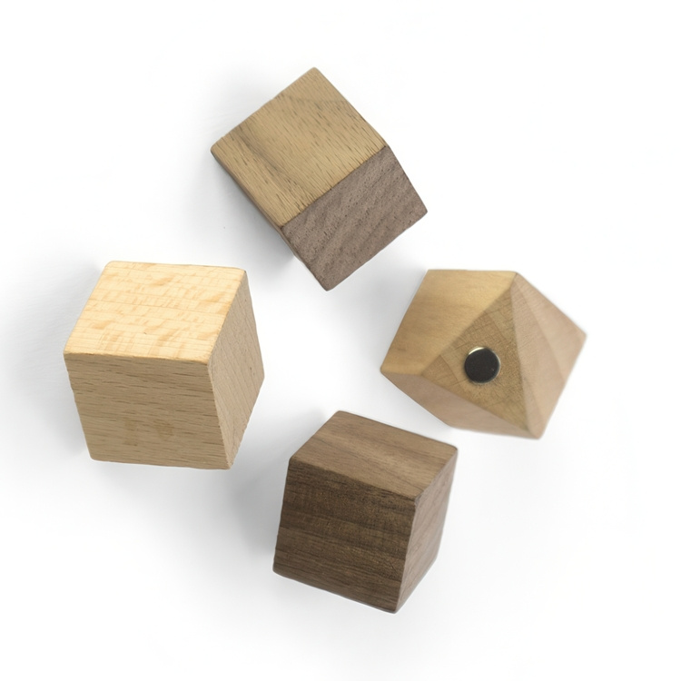 Magnets in wood, Set of 4, WOOD CUBE 1,8 x 1,8 x 1,8 cm, Walnut / Natur in the group Storage / Magnets and adhesives at SmartaSaker.se (41964)