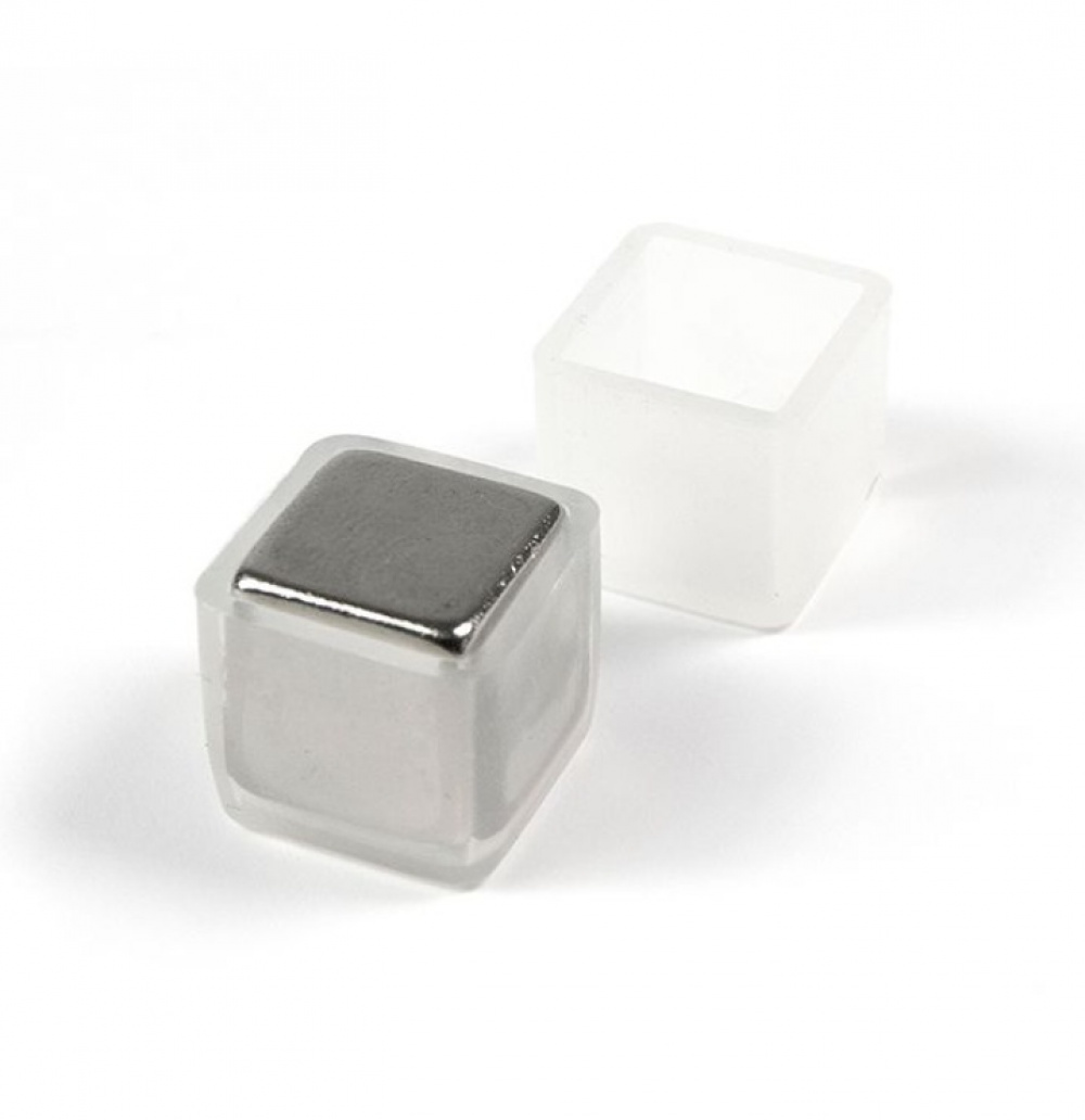 Magnets Superstrong, Set of 4, CUBE, 1 x 1 x H 1 cm, Silver in the group Storage / Magnets and adhesives / Strong magnets at SmartaSaker.se (42034)