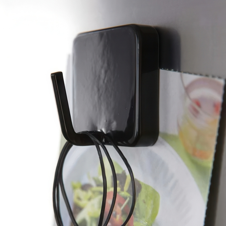 Magnetic Hook, TOWER, 4,8 x 4,8 cm, Yamazaki, Black in the group Storage / Magnets and adhesives / Magnetic Hooks at SmartaSaker.se (42057)