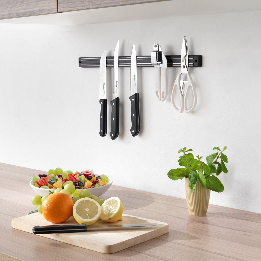 Magnetic strip for Knives, MAGNETIC BAR, 33cm, Black / Silver in the group Storage / Kitchen storage at SmartaSaker.se (42086)