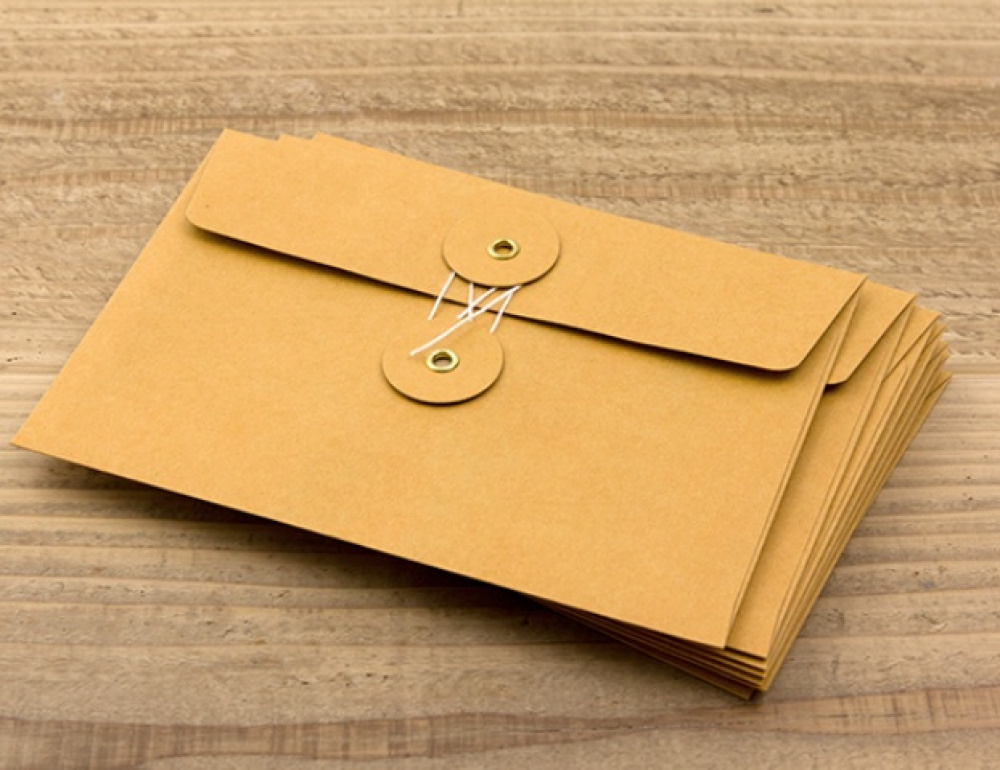 Envelopes with string, Set of 8, TRAVELER\'S COMPANY KRAFT, 17 x H 11,5 orange in the group Storage / Office supplies at SmartaSaker.se (42096)