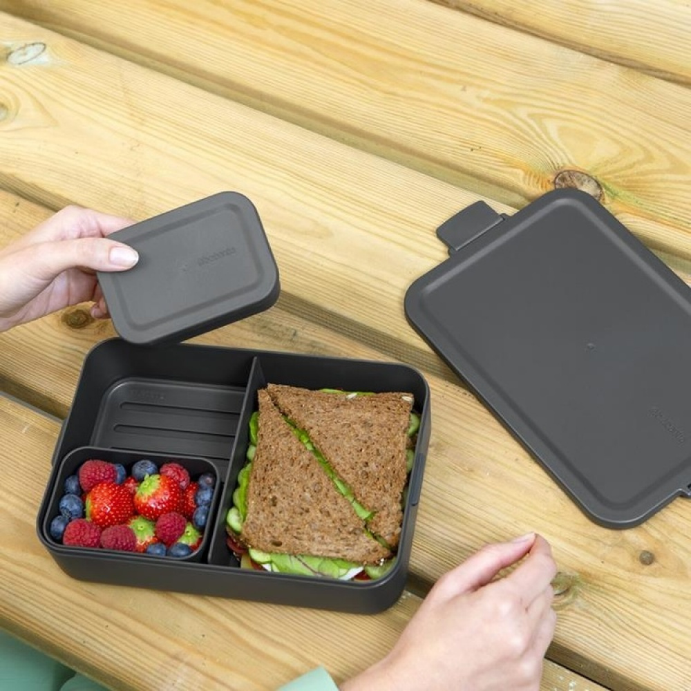 Food storage, 2 L, BRABANTIA MAKE & TAKE LARGE BENTO BOX , 25,5 x 16,7 x H 6,2 cm in the group Storage / Kitchen storage / Food containers / SmartStore food containers at SmartaSaker.se (42127)
