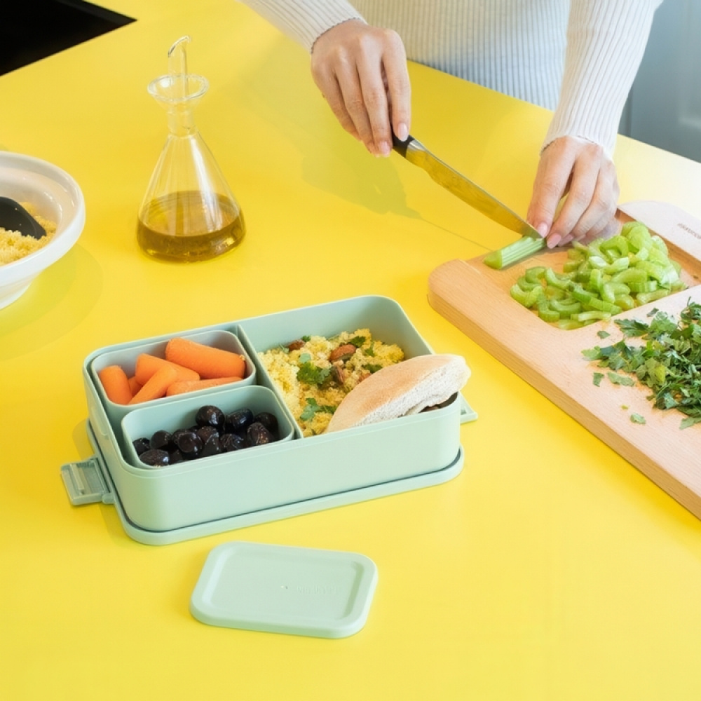 Food storage, 2 L, BRABANTIA MAKE & TAKE LARGE BENTO BOX , 25,5 x 16,7 x H 6,2 cm in the group Storage / Kitchen storage / Food containers / SmartStore food containers at SmartaSaker.se (42127)