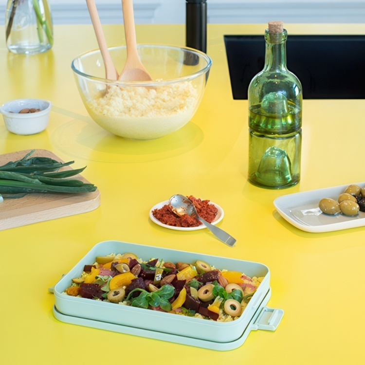 Food storage, 1,1 L, BRABANTIA MAKE & TAKE FLAT LUNCH BOX , 25,5 x 16,7 x H 3,7 cm in the group Storage / Kitchen storage / Food containers / Plastic lunch boxes at SmartaSaker.se (42148)