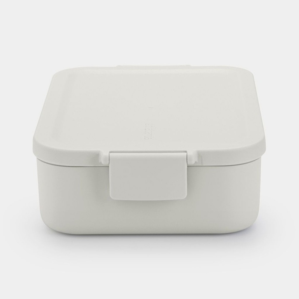 Food storage, 1,1 L, BRABANTIA MAKE & TAKE MEDIUM LUNCH BOX, 20 x 13,5 x H 5,5 cm in the group Storage / Kitchen storage / Food containers / Plastic lunch boxes at SmartaSaker.se (42150)