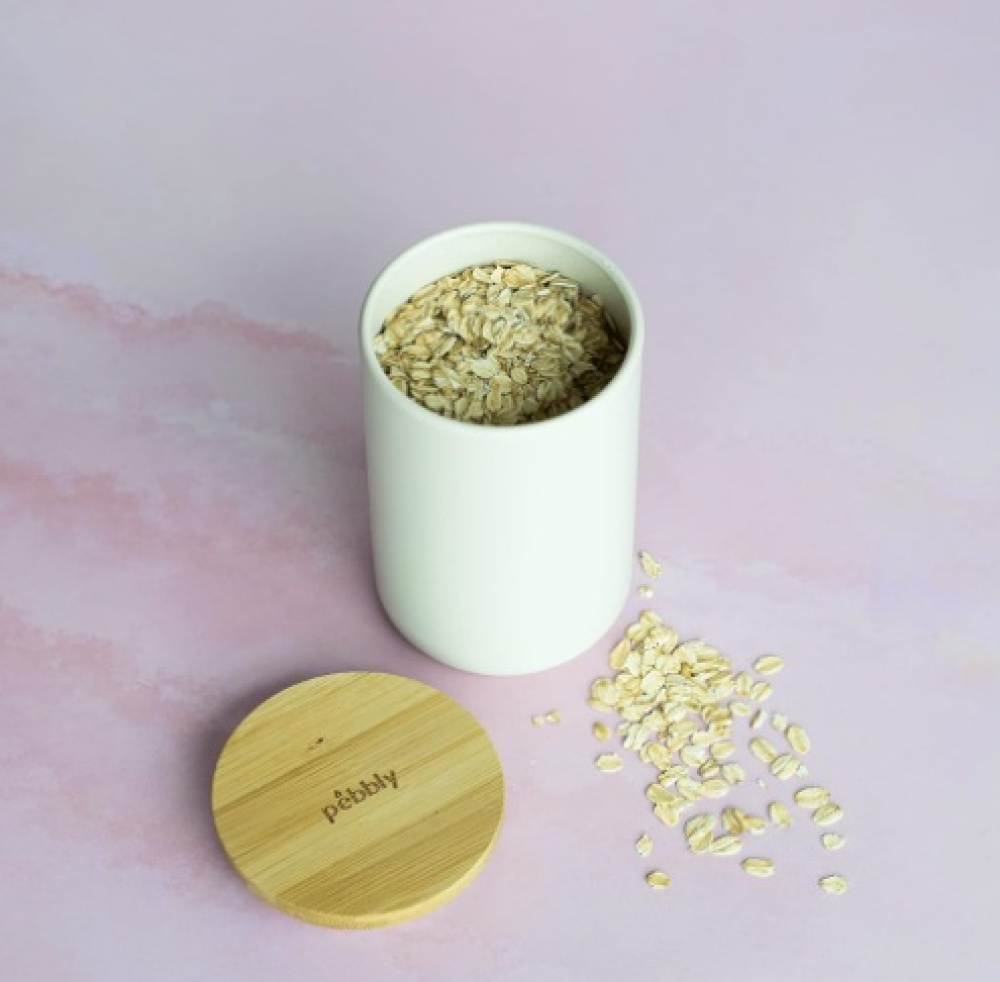 Metal Jar with Bamboo Lid, 650 ml, OPAQUE TEA POT, Ø 8 x H 13 cm, Offwhite / Nature in the group Storage / Kitchen storage / Storage bins and jars at SmartaSaker.se (42223)