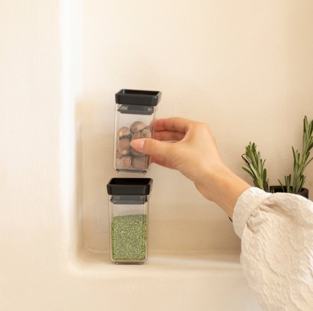Canisters Set of 2, 0,15L, TASTY+ MINI, Brabantia, Clear / Dark Grey in the group Storage / Kitchen storage / Food containers / Plastic at SmartaSaker.se (42244)