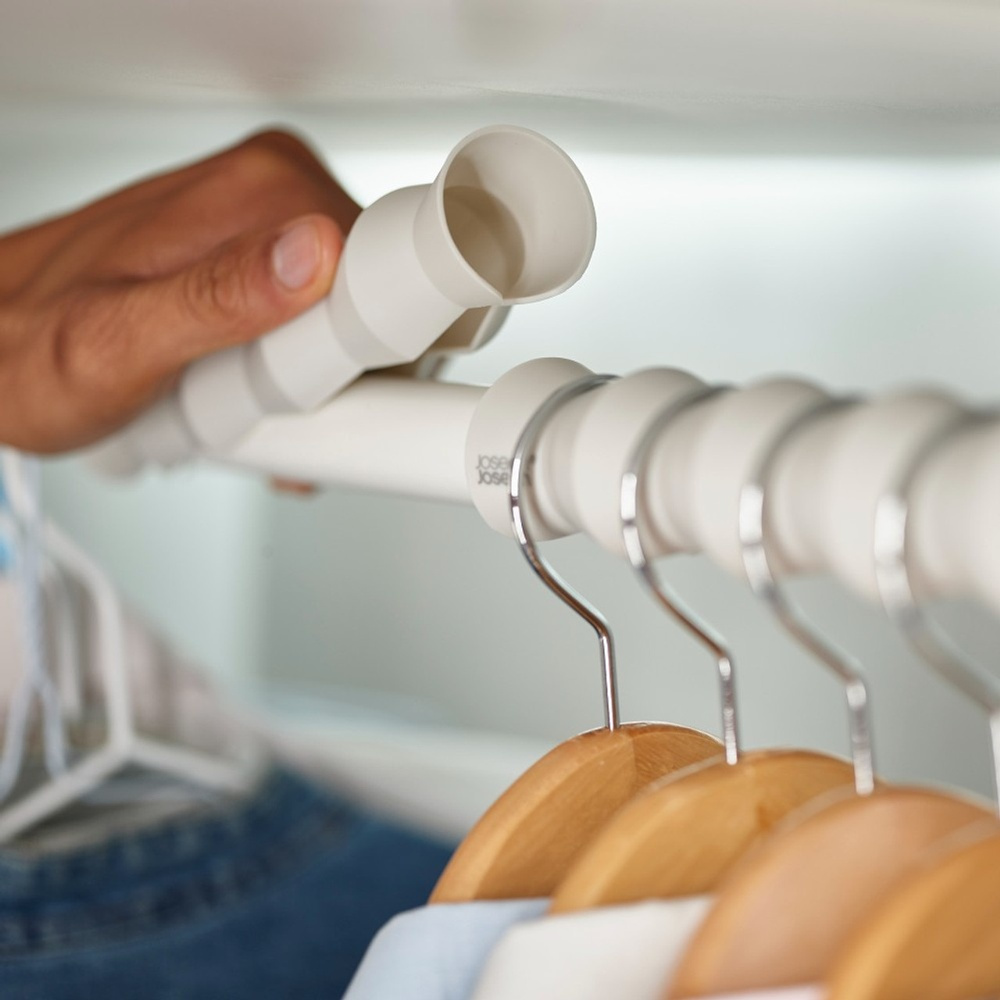 Organise your wardrobe, Set of 2, ORDERLY NARROW RAIL SPACER, Joseph Joseph, Ecru in the group Storage / Wardrobe storage / Hangers and hooks at SmartaSaker.se (42316)